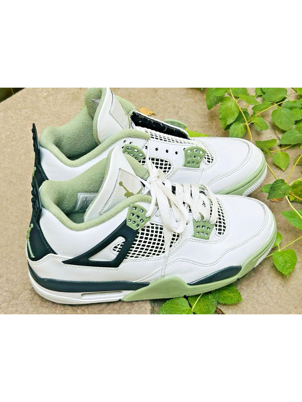 Nike Air Jordan 4 Retro Mid Seafoam AQ9129-103 Women's Size 9